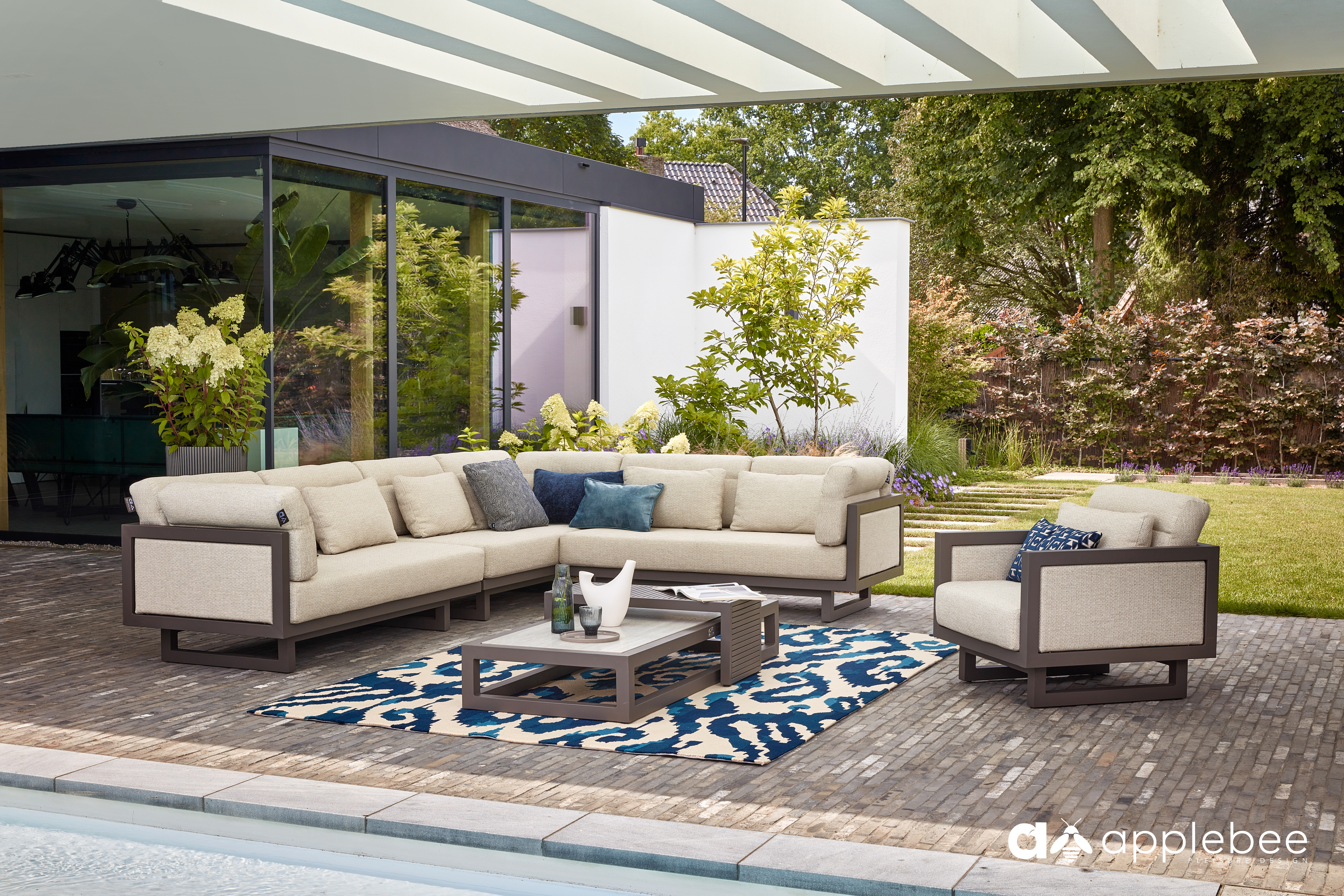 2023_Apple Bee_Santorini upholstered Lounge_sphere_HR_001